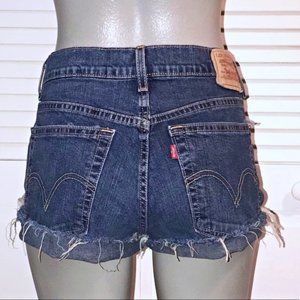 Levi's Relaxed Stretch Denim High Waisted Cut Off Mom Shorts~10~